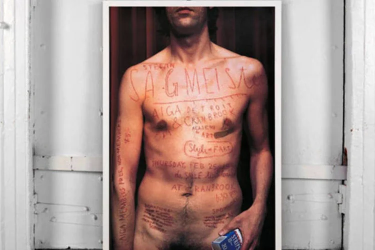 Stefan Sagmeister fez um poster com cicatrizes em seu próprio corpo para divulgar palestra em congresso do American Institute of Graphic Arts, em Detroit, em 1999 ( Stefan Sagmeister / Divulgação)