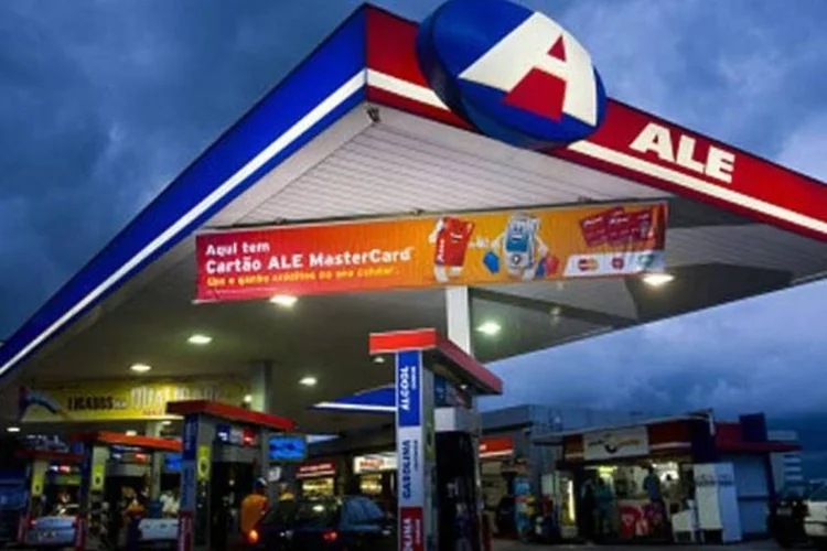 
	Posto da rede Ale: compra pela Ultrapar ainda est&aacute; sujeita &agrave; aprova&ccedil;&atilde;o do Cade
 (Leo Drumond/Arquivo)