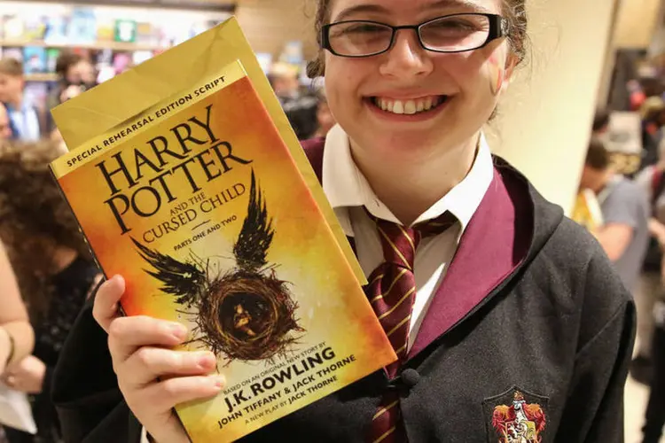 
	Potter: a livraria Barnes &amp; Noble disse que o texto da pe&ccedil;a &eacute; o livro em pr&eacute;-venda mais encomendado desde &quot;Harry Potter e as Rel&iacute;quias da Morte&quot;
 (Neil Hall / Reuters)