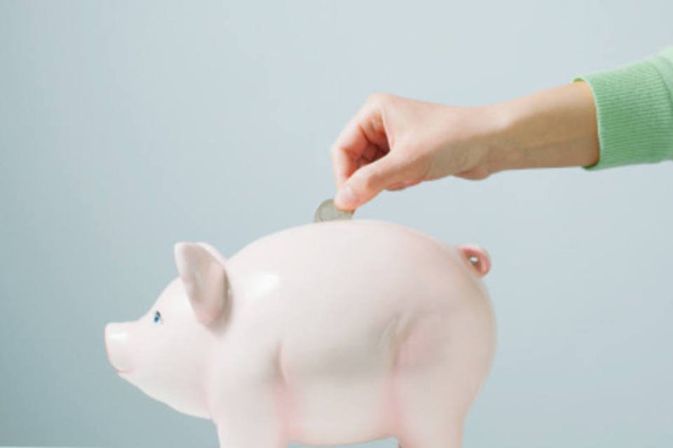 Poupança tem maior retirada líquida da história em março