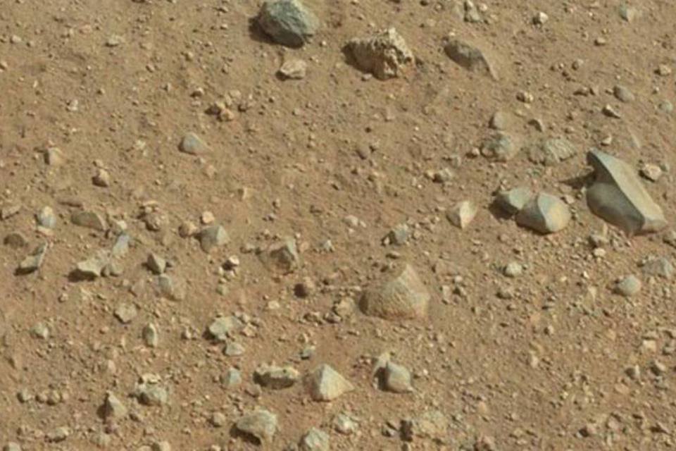 Jipe Curiosity pulveriza sua primeira rocha em Marte
