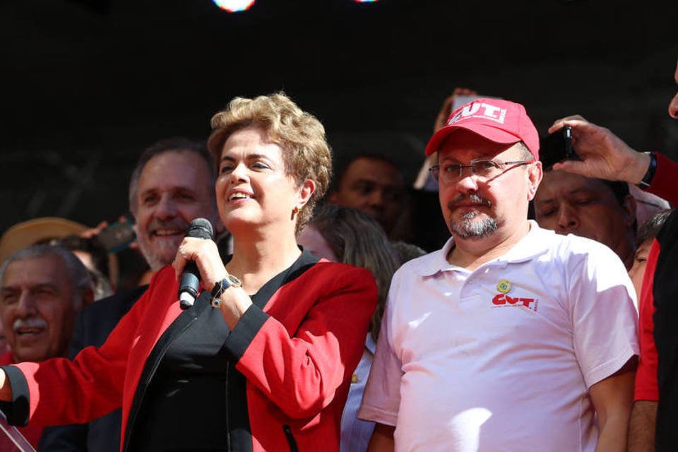 
	Dilma Rousseff em ato no Anhangaba&uacute; no &uacute;ltimo domingo: de acordo com jornal, s&atilde;o grandes as possiblidades de a presidente pedir novas elei&ccedil;&otilde;es
 (Agencia PT)