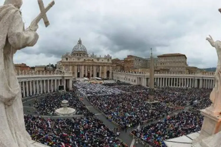 
	Pra&ccedil;a de S&atilde;o Pedro, no Vaticano: Roma &quot;revisou e potencializou todas as medidas de seguran&ccedil;a&quot;
 (Vincenzo Pinto/AFP)