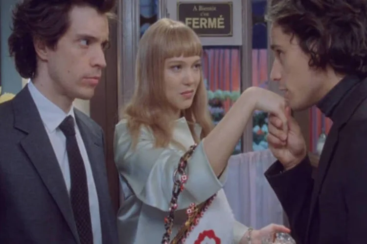 Comercial da Prada feito por Wes Anderson e Roman Coppola para divulgar o perfume Candy L’Eau (Reprodução)