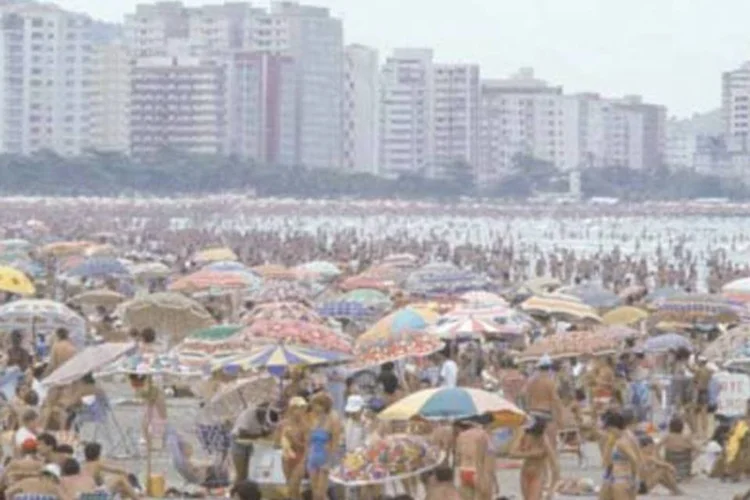 Enquanto as praias lotam nos feriados, fábricas vazias dão prejuízos à indústria de SP