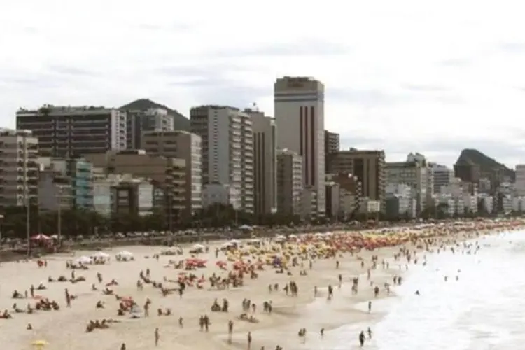 
	Praia do Leblon: pre&ccedil;os das propriedades residenciais nas 20 principais cidades do Brasil ca&iacute;ram de julho a agosto
 (Hmaglione10/Wikimedia Commons)