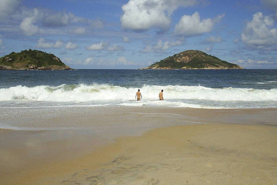 Lei reconhece o naturismo em praia da zona oeste do Rio