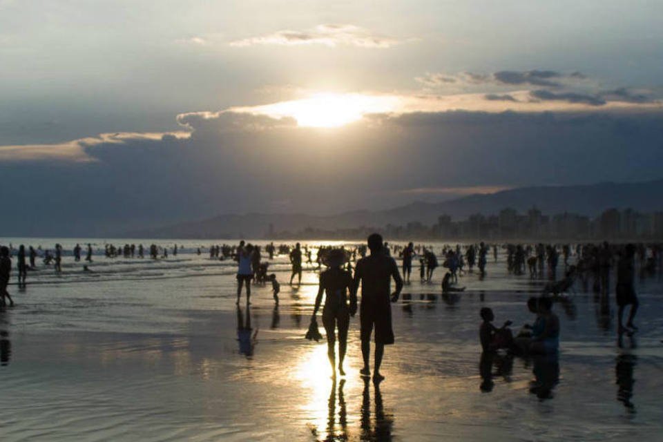 Microalga tóxica que causa diarreia é detectada em quatro praias do litoral de SP