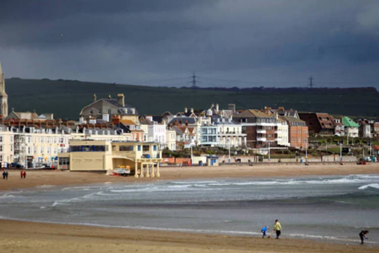 Praia de Weymouth: local recebeu um dos primeiros eventos do coletivo (Matt Cardy/Getty Images)