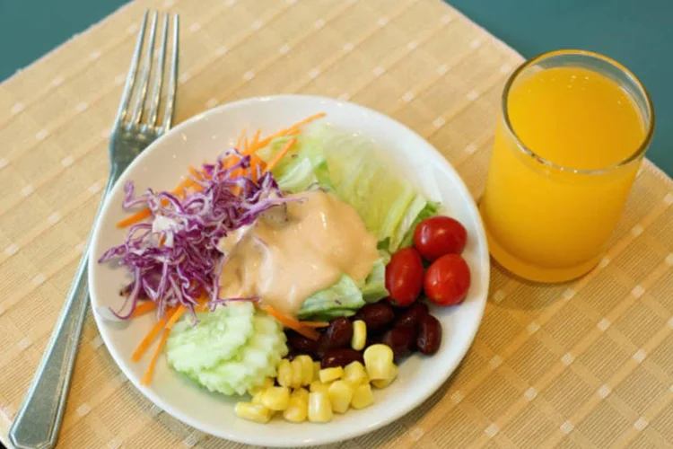
	Prato de comida: maior impacto em dezembro foi exercido pelo grupo Alimenta&ccedil;&atilde;o
 (ThinkStock/Thinkstock)