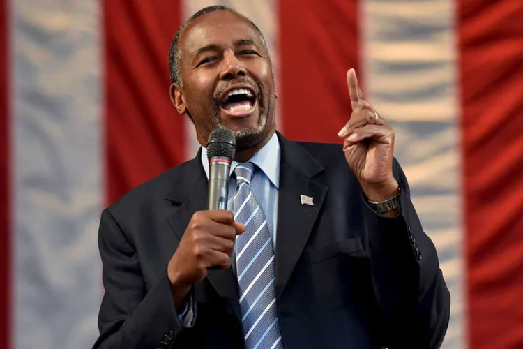 
	Ben Carson: pr&eacute;-candidato afirmou que seu perfil avesso a pol&ecirc;micas n&atilde;o se encaixa na disputa do partido
 (David Becker / Reuters)