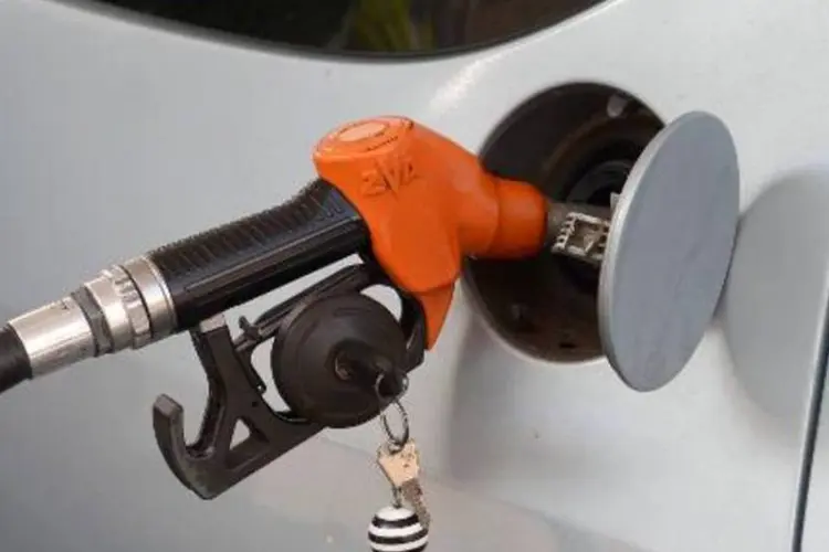 
	Gasolina: o item registrou alta de 2,52% apenas na segunda pr&eacute;via de fevereiro
 (Fadel Senna/AFP)