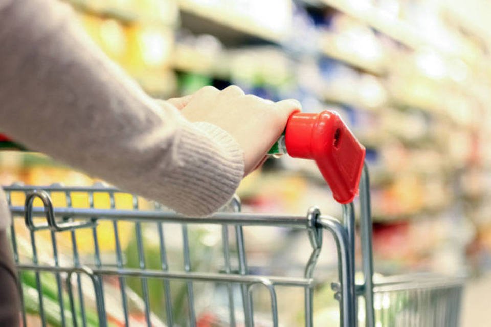 Expectativa do consumidor cai 2,5% em junho, diz CNI