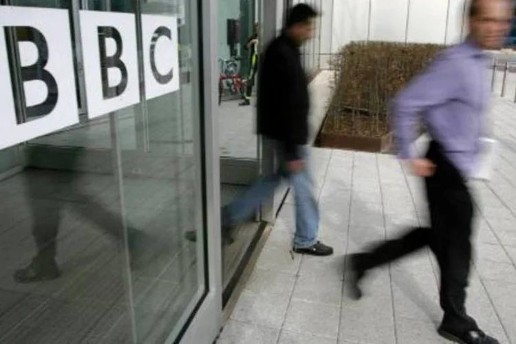 
	Demiss&otilde;es na BBC: al&eacute;m da supress&atilde;o de empregos em diferentes n&iacute;veis de diretoria, outras divis&otilde;es ser&atilde;o reduzidas
 (Carl de Souza/AFP)
