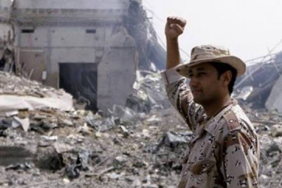 Residência de Kadafi foi reduzida a um monte de ruínas
