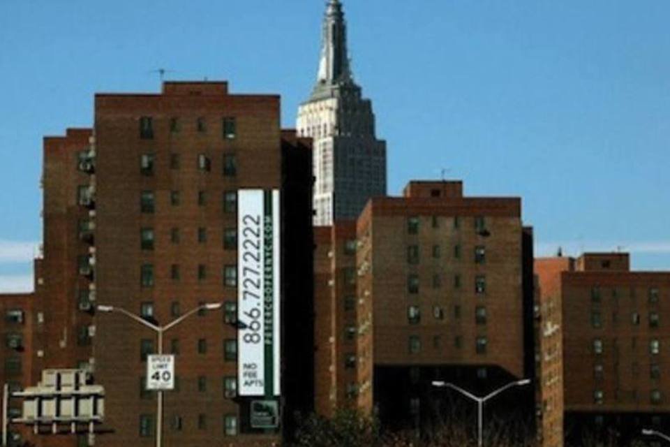 Apartamentos à venda com o Empire State ao fundo, em Nova York (.)