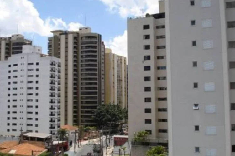Prédios em São Paulo: aumento no preço é nove vezes superior à inflação (.)
