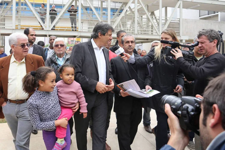 Prefeito Fernando Haddad durante a inauguração de um conjunto habitacional em Heliópolis (Fabio Arantes/Secom/PMSP)