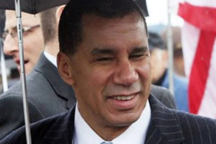 Medida de David Paterson tenta reduzir o déficit nova-iorquino (.)