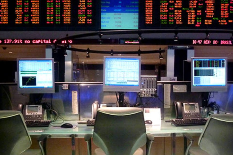 Bovespa segue cautela em Wall Street e cai 1,57%