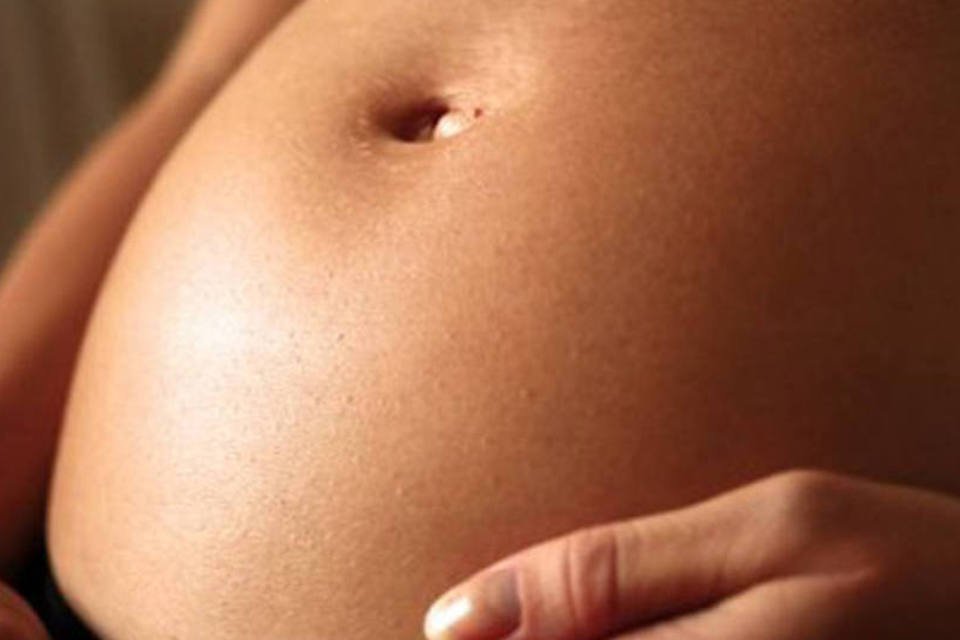 Cai maternidade entre adolescentes, diz IBGE