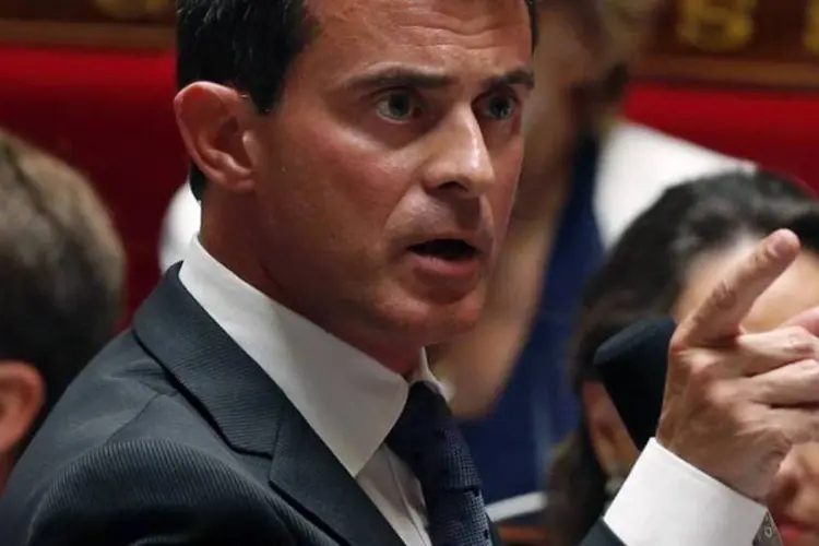 Primeiro-ministro da França, Manuel Valls, discursa na Assembleia Nacional, em Paris (Gonzalo Fuentes/Reuters)