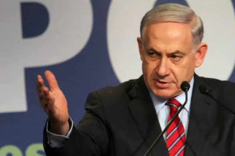 
	O primeiro-ministro israelense, Benjamin Netanyahu: &quot;O g&aacute;s que chegar&aacute; a Israel tamb&eacute;m contribuir&aacute; para reduzir de forma consider&aacute;vel o custo de vida&quot;
 (Gil Cohen Magen/AFP)