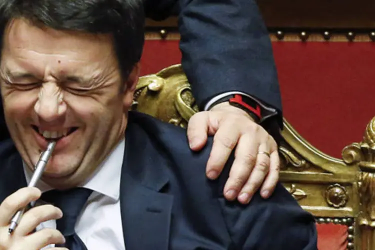 Primeiro-ministro da Itália, Matteo Renzi, durante a sessão no Senado que deverá aprovar em votação o seu governo, em Roma (Remo Casilli/Reuters)
