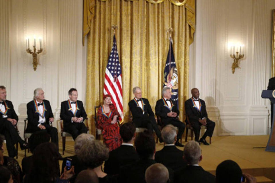 Obama recebe artistas homenageados pelo Centro Kennedy