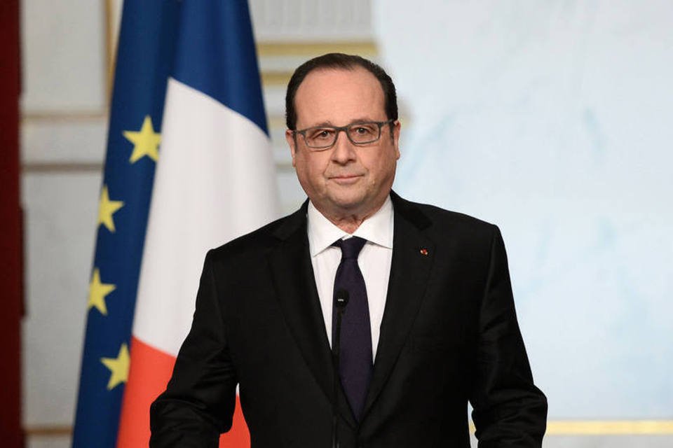 
	Fran&ccedil;ois Hollande: &quot;O presidente da rep&uacute;blica decidiu que a Guarda Nacional ser&aacute; formada por reservistas operacionais existentes&quot;
 (Stephane de Sakutin / Reuters)