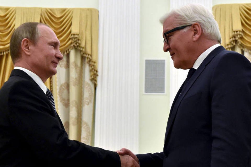 Putin e Steinmeier debatem luta antiterrorista após atentado