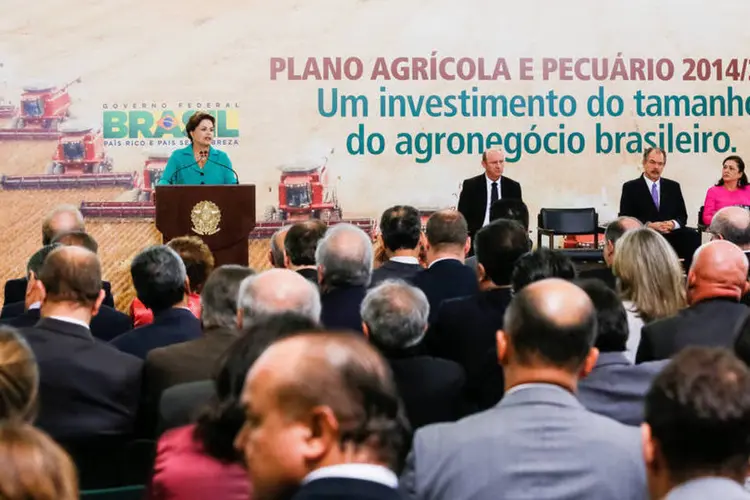 Presidente Dilma Rousseff durante cerimônia de lançamento do Plano Agrícola e Pecuário, em Brasília (Roberto Stuckert Filho/PR)