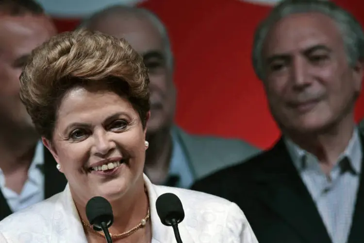 Presidente reeleita, Dilma Rousseff, faz pronunciamento durante evento em hotel em Brasília, após o resultado da eleição (Ueslei Marcelino/Reuters)