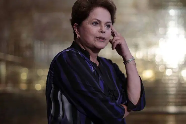 
	Presidente Dilma Rousseff (PT) durante uma confer&ecirc;ncia de imprensa no Pal&aacute;cio da Alvorada, em Bras&iacute;lia
 (Ueslei Marcelino/Reuters)