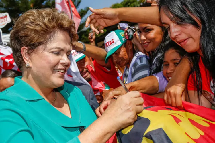 Dilma Rousseff (PT) durante encontro com trabalhadores da agricultura (Contag) (Ichiro Guerra/Dilma 13/Divulgação)