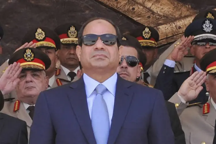 
	Presidente do Egito, Abdul Fattah al-Sisi: ele convocou uma reuni&atilde;o urgente sobre os atentados ocorridos no norte da Pen&iacute;nsula do Sinai
 (Presidência do Egito/Divulgação via Reuters)