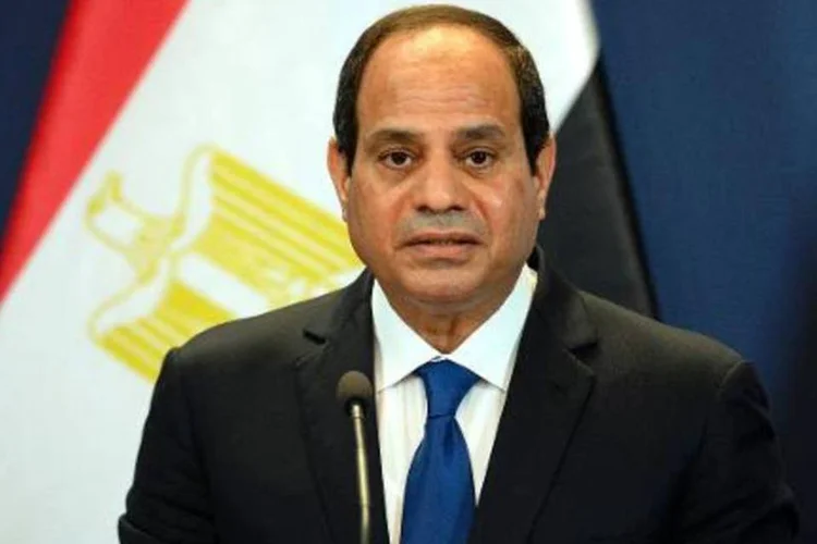 
	O presidente do Egito, Abdel Fattah al Sisi: entre os presos anistiados h&aacute; &quot;um grande n&uacute;mero de jovens e de menores de idade&quot;, segundo a presid&ecirc;ncia
 (ATTILA KISBENEDEK/AFP)