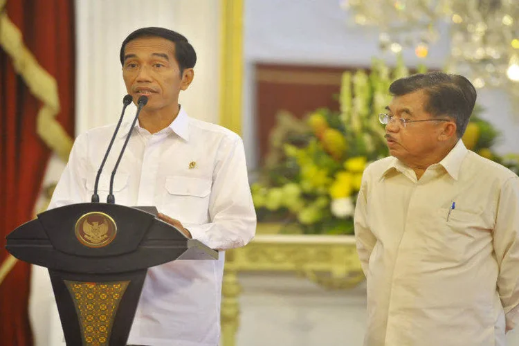 
	O presidente da Indon&eacute;sia Joko Widodo (&agrave; esquerda), acompanhado pelo vice presidente Jusuf Kalla: pa&iacute;s notificou estrangeiros sobre execu&ccedil;&atilde;o
 (REUTERS/Antara Foto/Yudhi Mahatma)