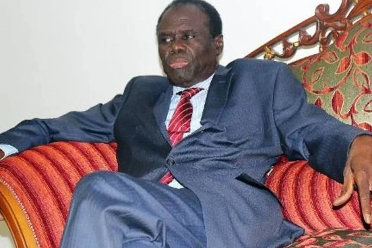 
	O presidente interino de Burkina Faso, Michel Kafando: Kafando tem uma vida dedicada &agrave; diplomacia
 (Romaric Hien/Reuters)