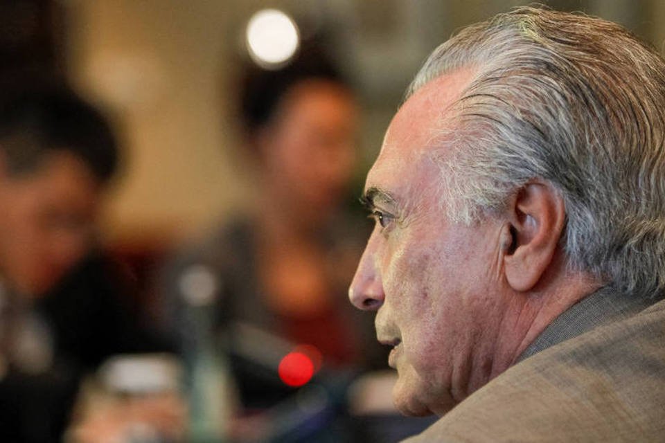 Lula também “mandou” reforma da Previdência, diz Temer