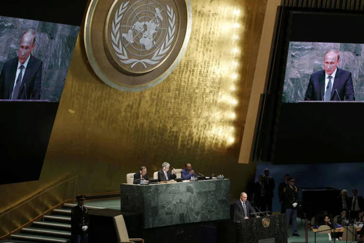 
	Presidente russo Vladimir Putin na Assembleia da ONU: o presidente Barack Obama, em seu discurso na mesma assembleia, denunciou quem apoia l&iacute;deres como o presidente s&iacute;rio Bashar Al-Assad
 (Reuters / Carlo Allegri)