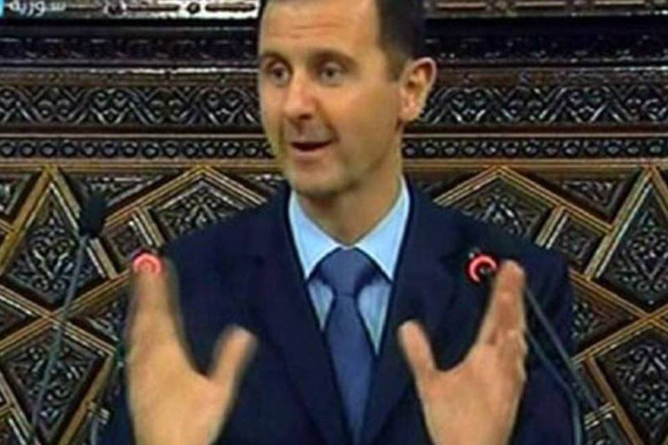 Síria enfrenta conspiração, diz Assad em discurso