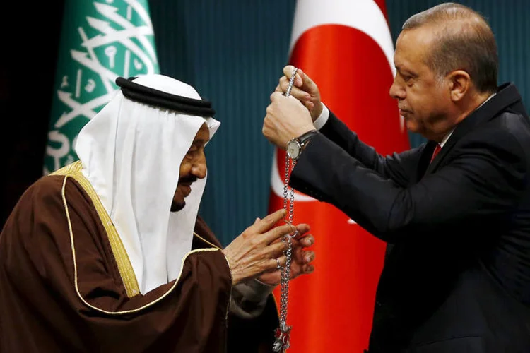 
	Turquia e Ar&aacute;bia: Erdogan concedeu ao monarca a mais alta distin&ccedil;&atilde;o do pa&iacute;s, a Ordem Nacional da Rep&uacute;blica
 (Umit Bektas / Reuters)