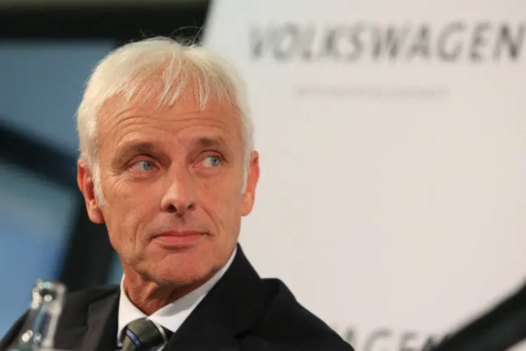 
	Matthias Mueller, CEO da Volkswagen: &quot;Temos um (conversor catal&iacute;tico) no forno e acreditamos que ele ser&aacute; uma parte das solu&ccedil;&otilde;es t&eacute;cnicas&quot;
 (Krisztian Bocsi/Bloomberg)