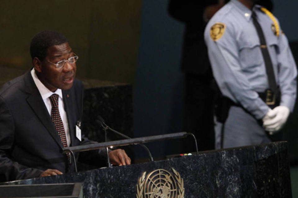 Benin acusa três pessoas de tentar envenenar o presidente