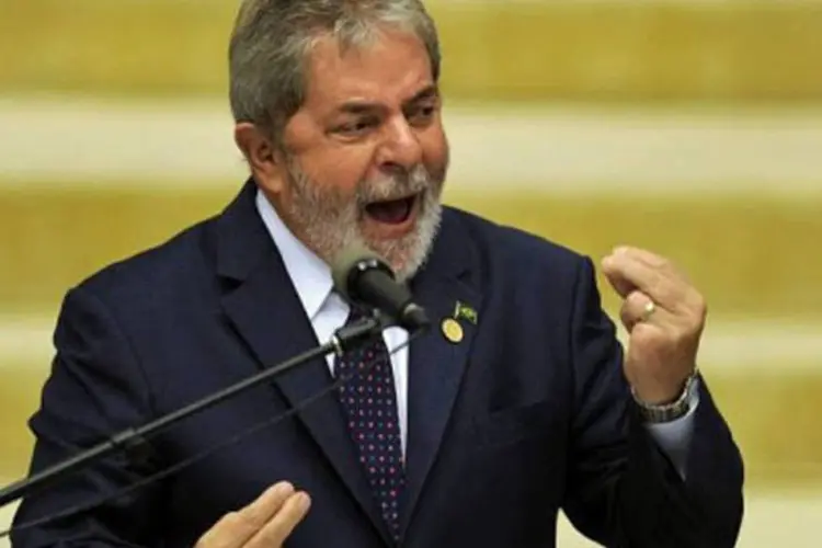Presidente Lula, discura para chefes de Estado na Unasul (AFP)