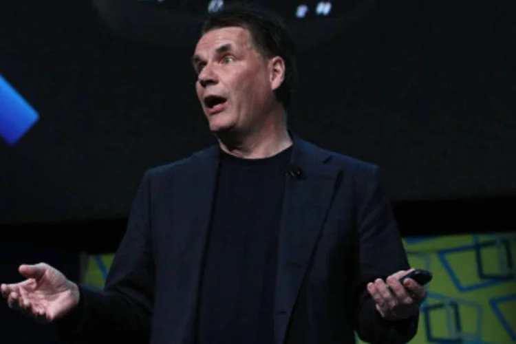 O CEO da Nokia, Olli-Pekka Kallasvuo, durante lançamento de novo celular da empresa (Getty Images)