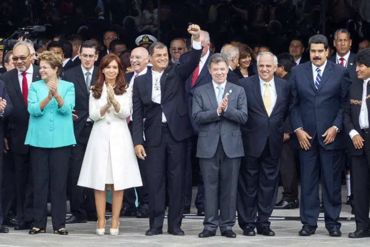 Presidentes dos países que formam a União das Nações Sul-Americanas, a Unasul, durante encontro no Equador (Gary Granja/Reuters)