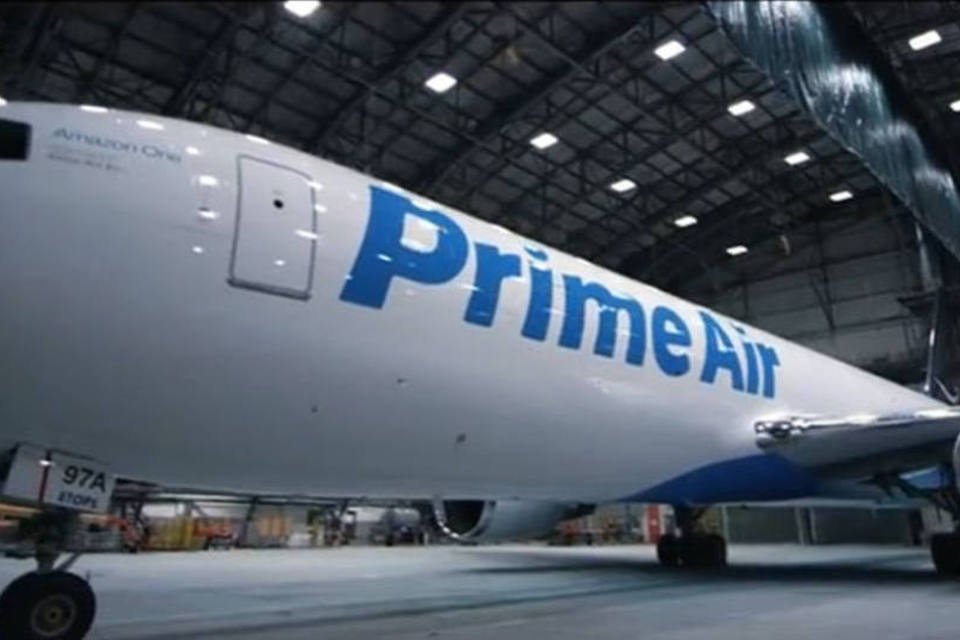 Amazon apresenta primeiro avião de sua frota Prime Air