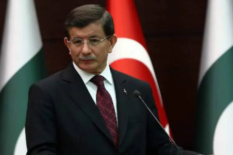 
	O primeiro-ministro da Turquia, Ahmet Davutoglu
 (ADEM ALTAN)
